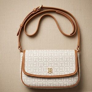 Tommy Hilfiger Crossbody Bag White Tan Monogram Logo Purse New with Tags